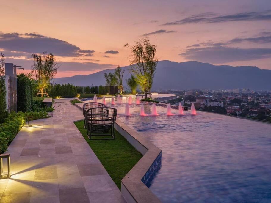 Modern Style Room With Sky Pool 古城边天际泳池公寓 Chiang Mai Ngoại thất bức ảnh