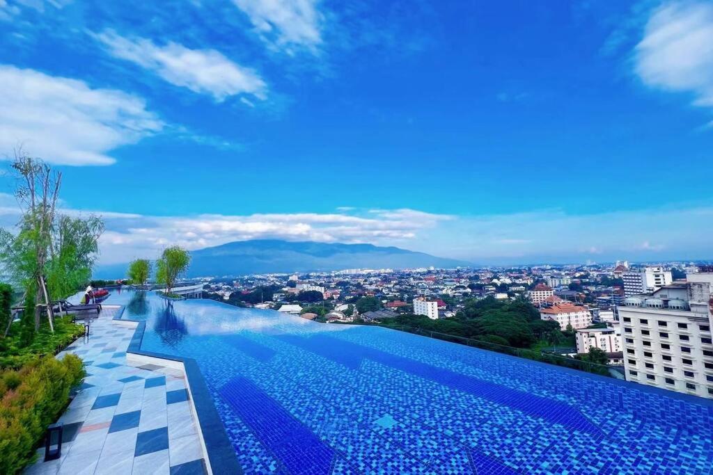 Modern Style Room With Sky Pool 古城边天际泳池公寓 Chiang Mai Ngoại thất bức ảnh
