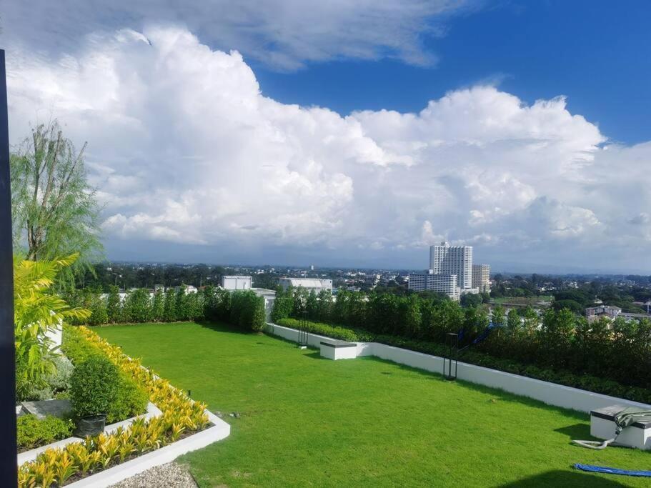 Modern Style Room With Sky Pool 古城边天际泳池公寓 Chiang Mai Ngoại thất bức ảnh