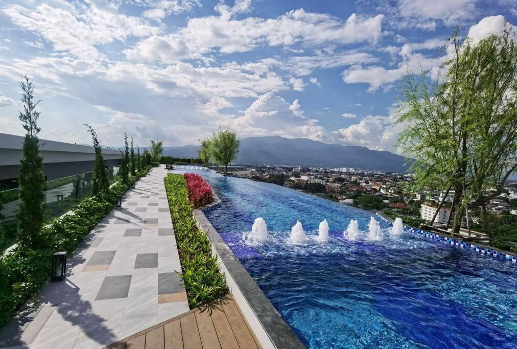 Modern Style Room With Sky Pool 古城边天际泳池公寓 Chiang Mai Ngoại thất bức ảnh